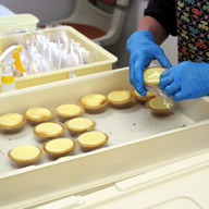 お菓子製造作業